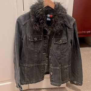 Jeans jacket removable fur collar